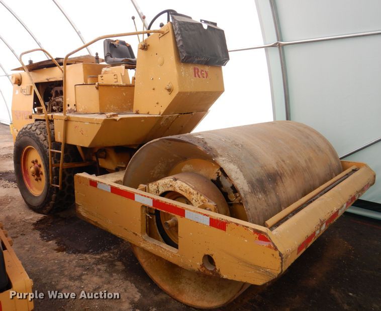 image for item JY9773 1979 Rexnord SP700  single drum vibratory roller