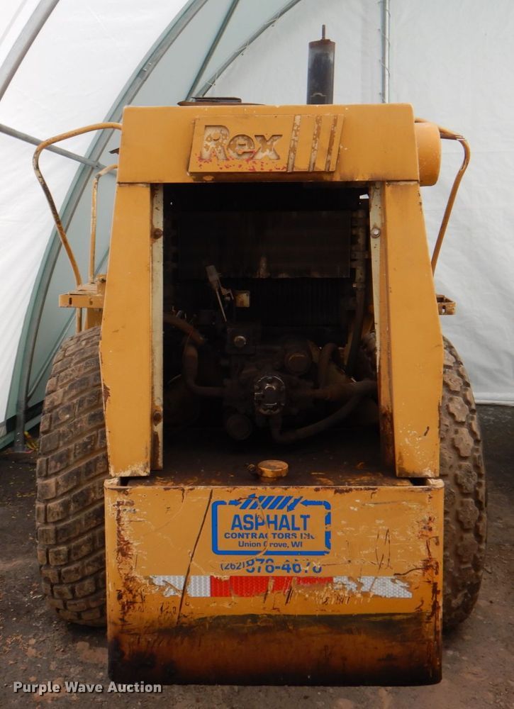image for item JY9773 1979 Rexnord SP700  single drum vibratory roller