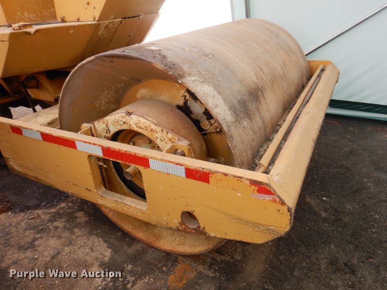 image for item JY9773 1979 Rexnord SP700  single drum vibratory roller