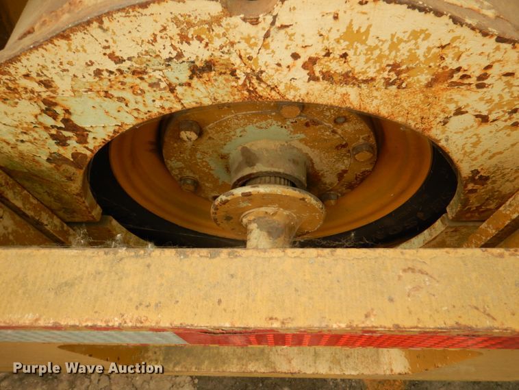 image for item JY9773 1979 Rexnord SP700  single drum vibratory roller