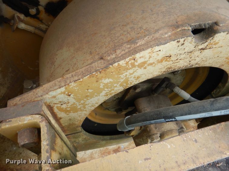 image for item JY9773 1979 Rexnord SP700  single drum vibratory roller