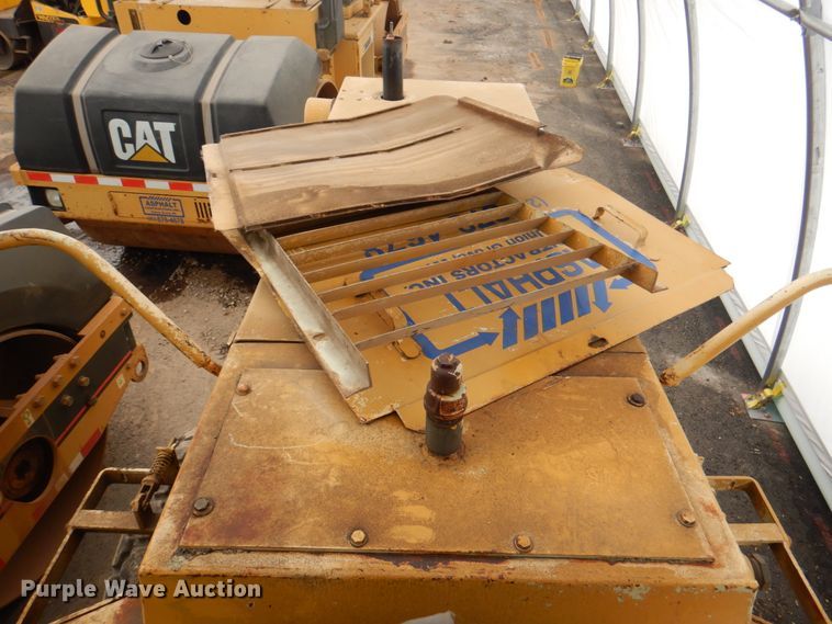 image for item JY9773 1979 Rexnord SP700  single drum vibratory roller