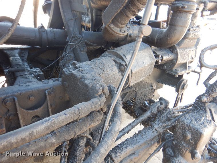 image for item JY9774 1992 Mack Midliner  oil distributor truck