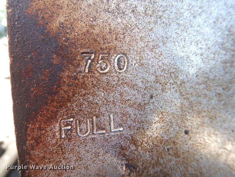 image for item JY9774 1992 Mack Midliner  oil distributor truck