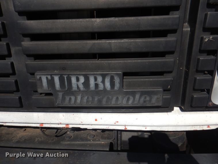 image for item JY9774 1992 Mack Midliner  oil distributor truck