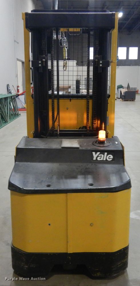 image for item KU9450 Yale 0S030ECN24TE089  order picker