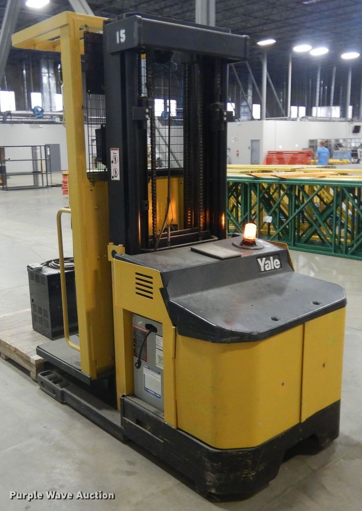 image for item KU9450 Yale 0S030ECN24TE089  order picker