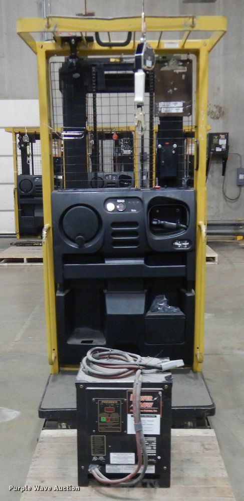 image for item KU9450 Yale 0S030ECN24TE089  order picker