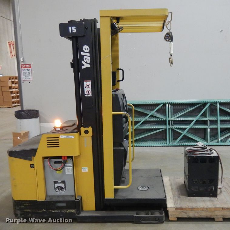 image for item KU9450 Yale 0S030ECN24TE089  order picker