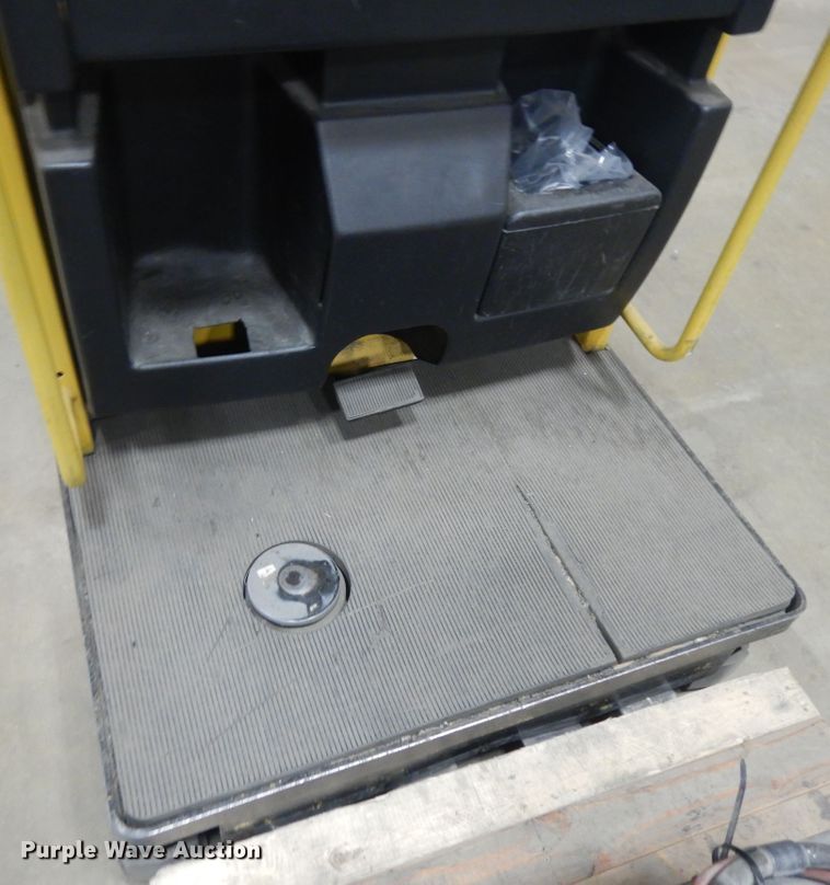 image for item KU9450 Yale 0S030ECN24TE089  order picker