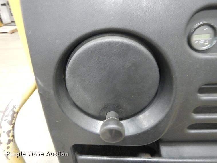 image for item KU9450 Yale 0S030ECN24TE089  order picker