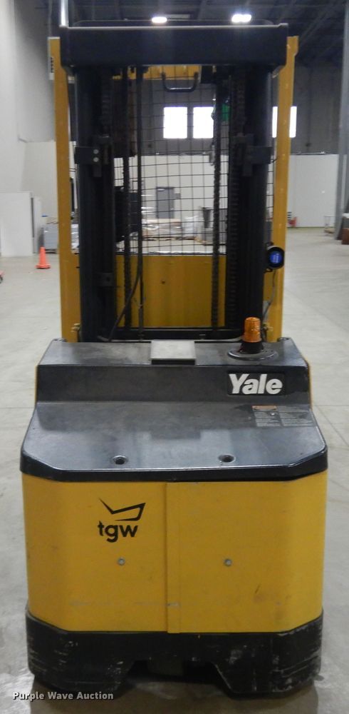 image for item KU9451 Yale 0S030ECN24TE089  order picker