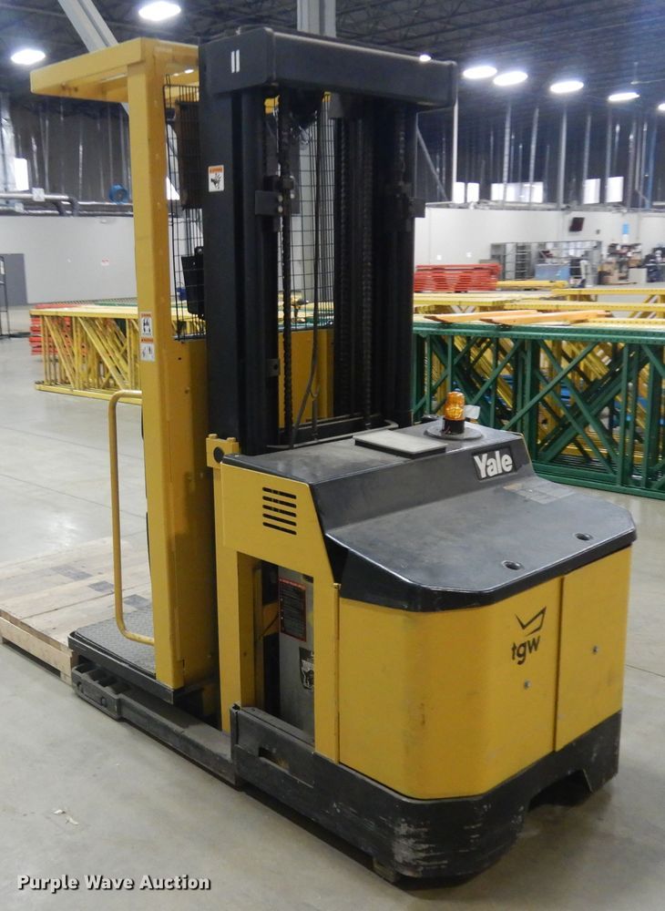 image for item KU9451 Yale 0S030ECN24TE089  order picker