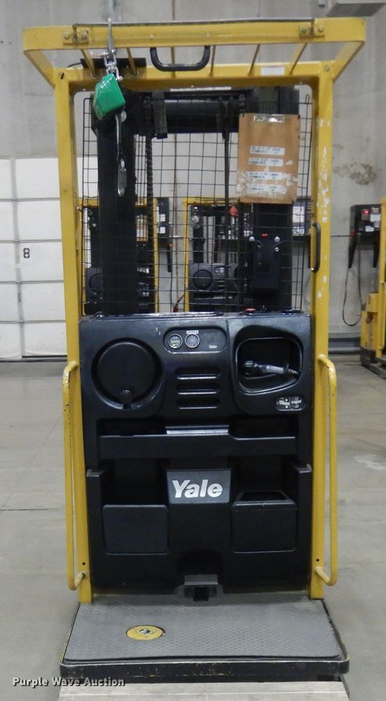 image for item KU9451 Yale 0S030ECN24TE089  order picker