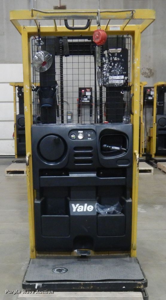 image for item KU9452 Yale 0S030ECN24TE089  order picker