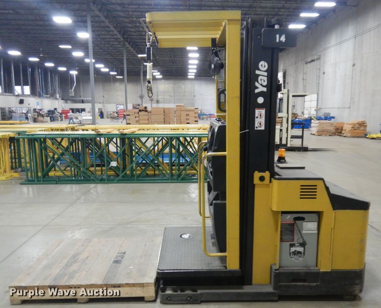 image for item KU9453 Yale 0S030ECN24TE089  order picker