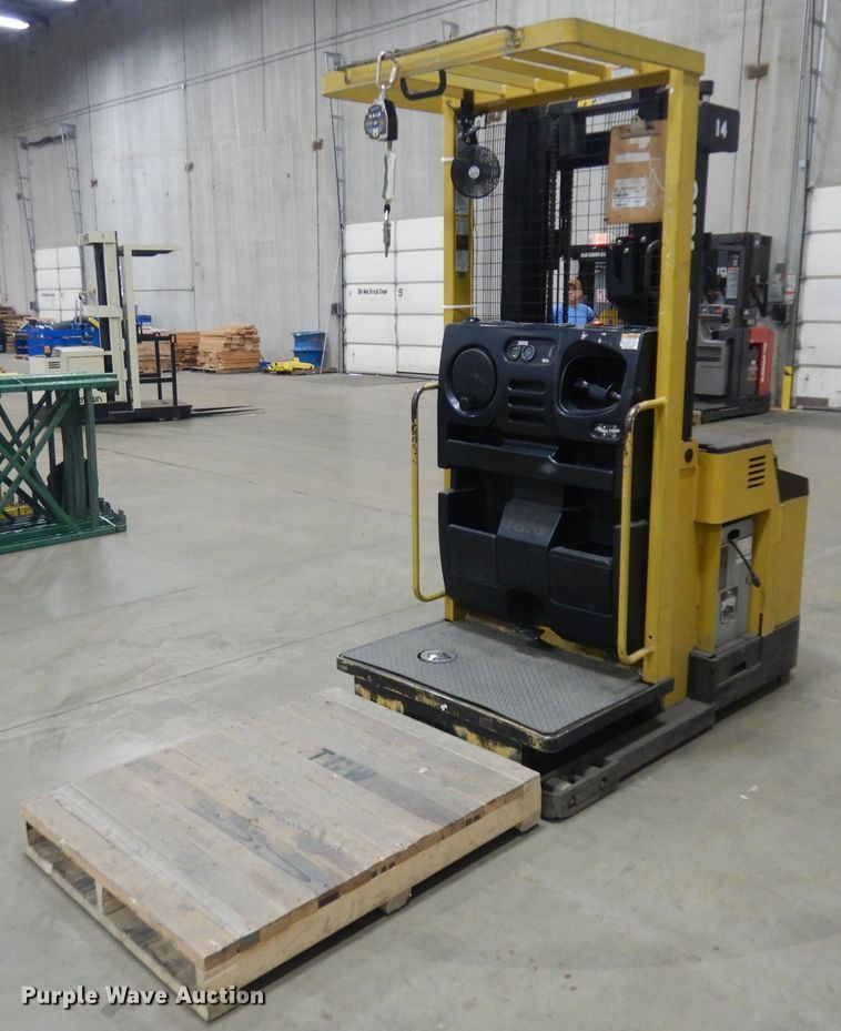 image for item KU9453 Yale 0S030ECN24TE089  order picker