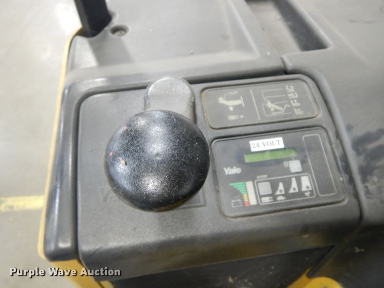 image for item KU9455 Yale NR040ADNS24TE091  forklift