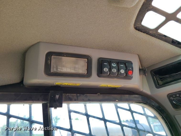 image for item L1311 2018 Caterpillar 299D2  tracked skid steer loader