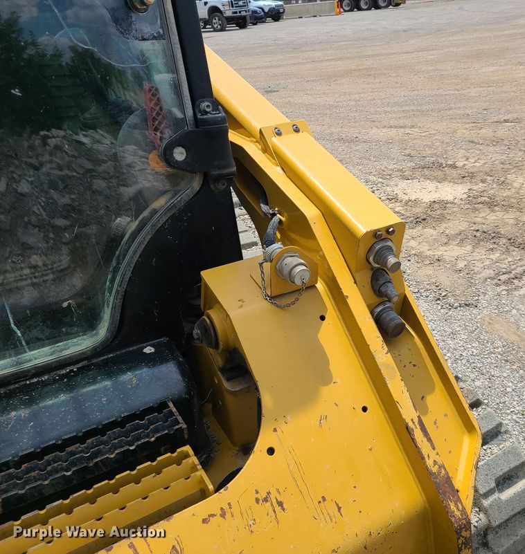 image for item L1311 2018 Caterpillar 299D2  tracked skid steer loader