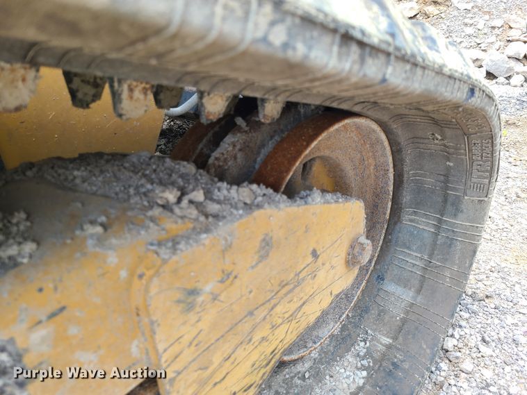 image for item L1311 2018 Caterpillar 299D2  tracked skid steer loader