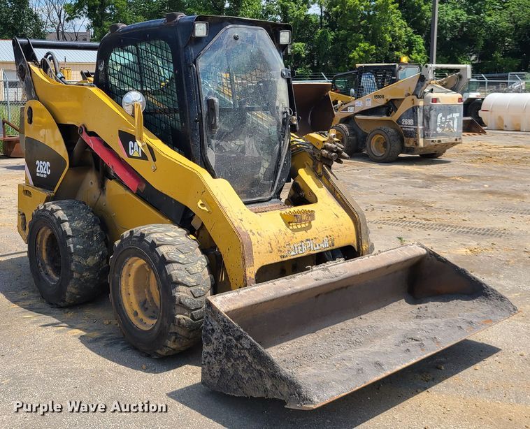 image for item L1322 2011 Caterpillar 262C  skid steer loader