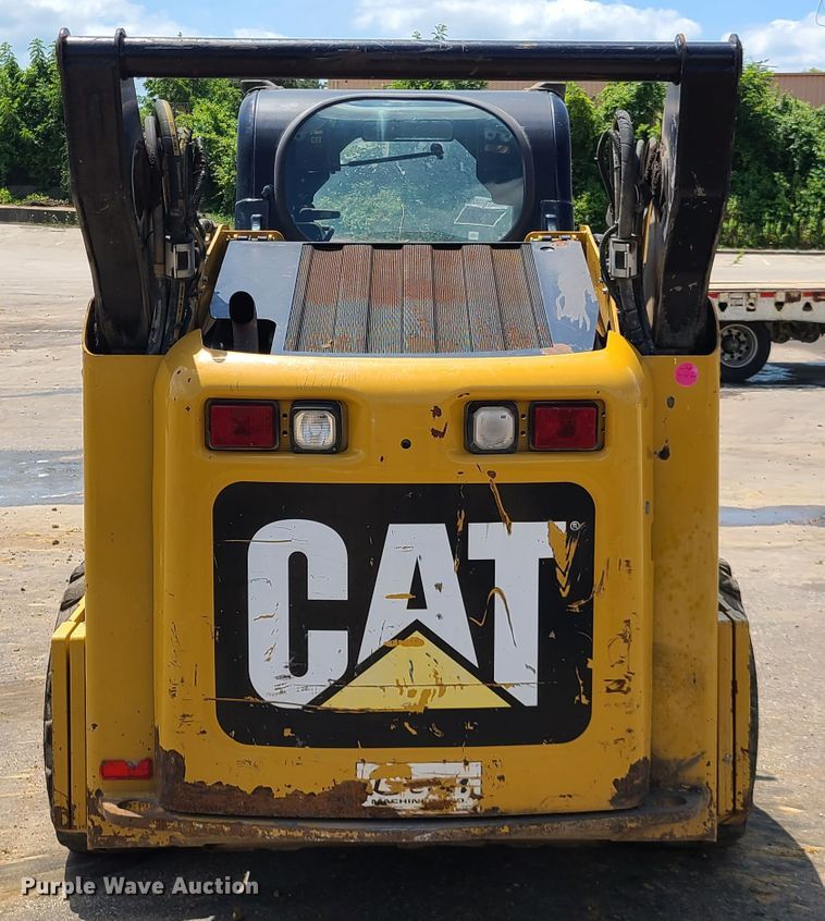 image for item L1322 2011 Caterpillar 262C  skid steer loader