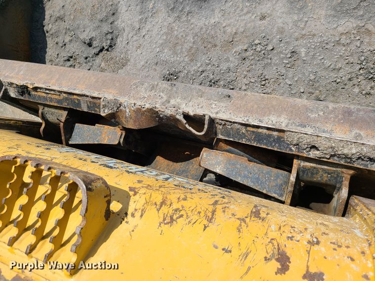image for item L1322 2011 Caterpillar 262C  skid steer loader