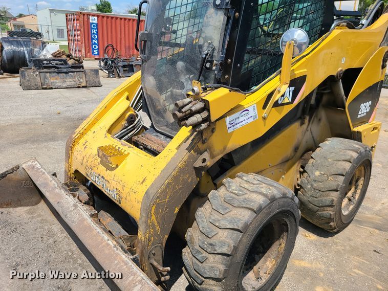 image for item L1322 2011 Caterpillar 262C  skid steer loader
