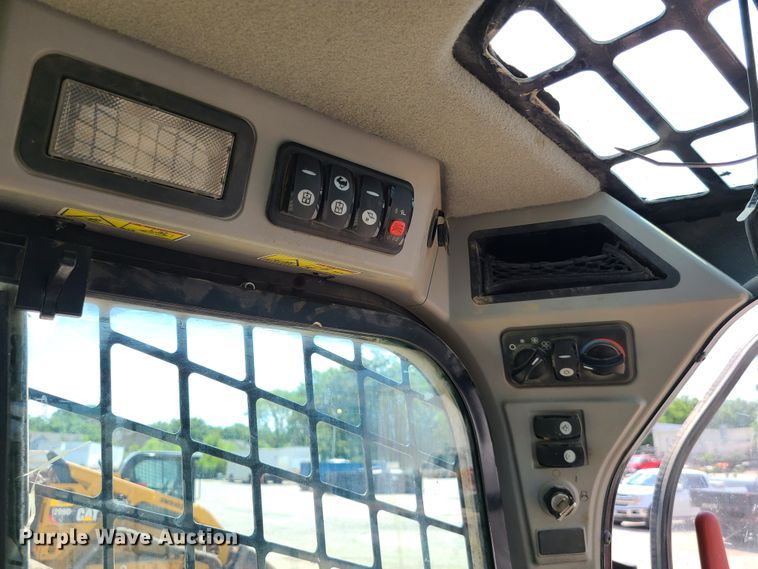 image for item L1324 2014 Caterpillar 299D  tracked skid steer loader