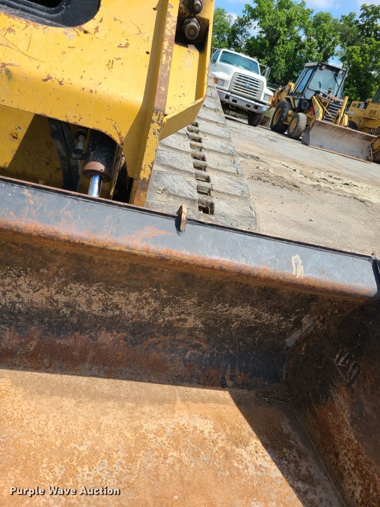 image for item L1325 2018 Caterpillar 299D2  tracked skid steer loader