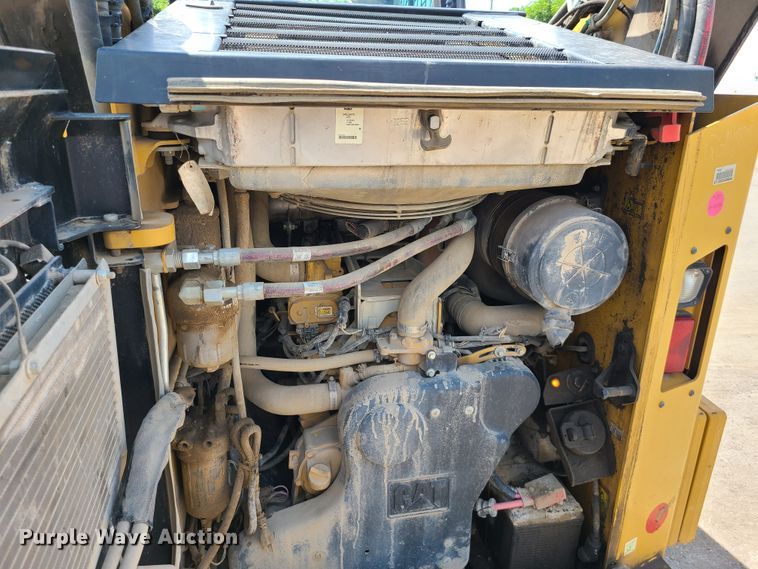 image for item L1325 2018 Caterpillar 299D2  tracked skid steer loader