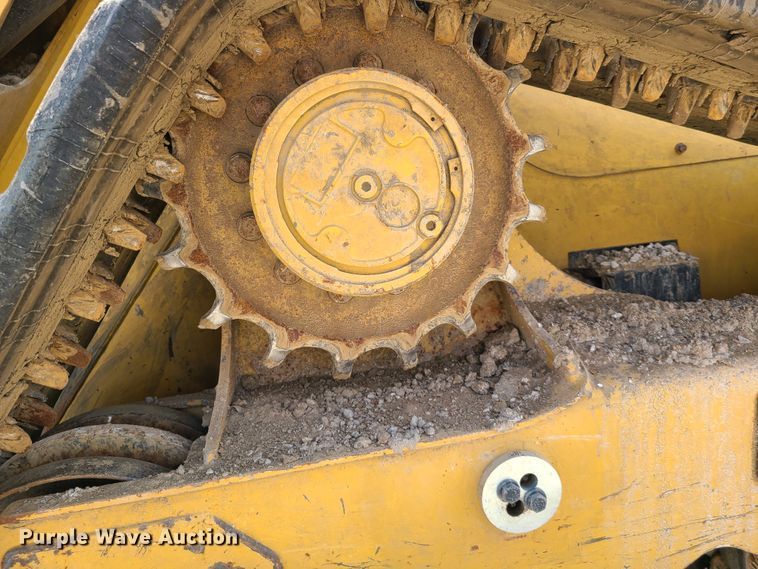 image for item L1325 2018 Caterpillar 299D2  tracked skid steer loader