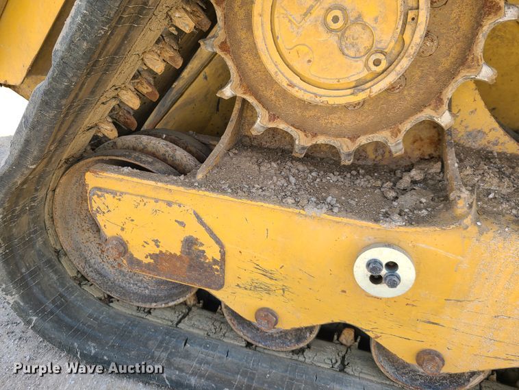 image for item L1325 2018 Caterpillar 299D2  tracked skid steer loader