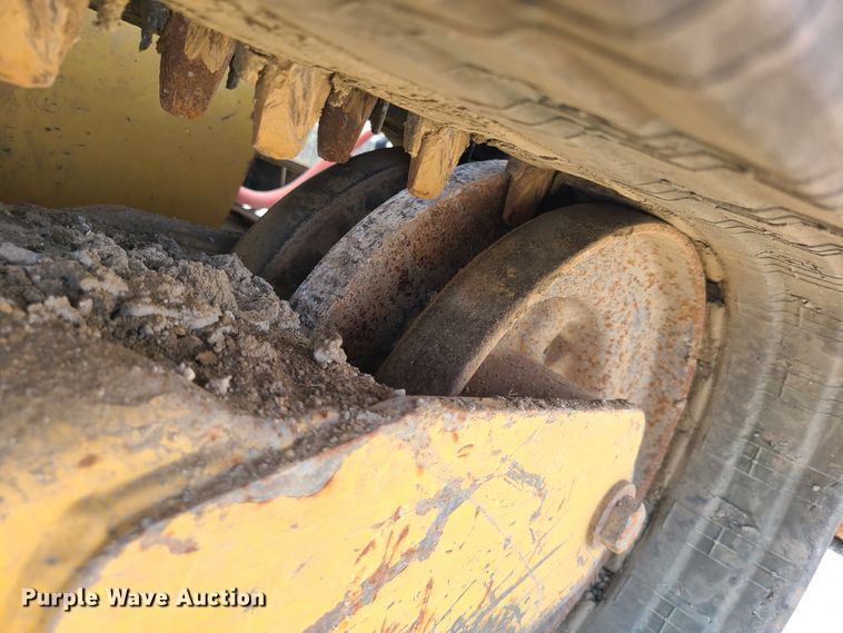 image for item L1325 2018 Caterpillar 299D2  tracked skid steer loader