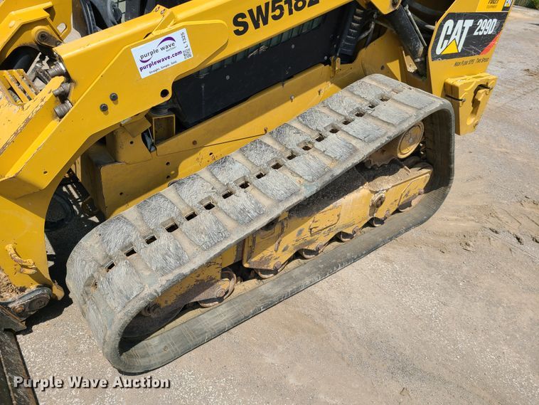 image for item L1325 2018 Caterpillar 299D2  tracked skid steer loader