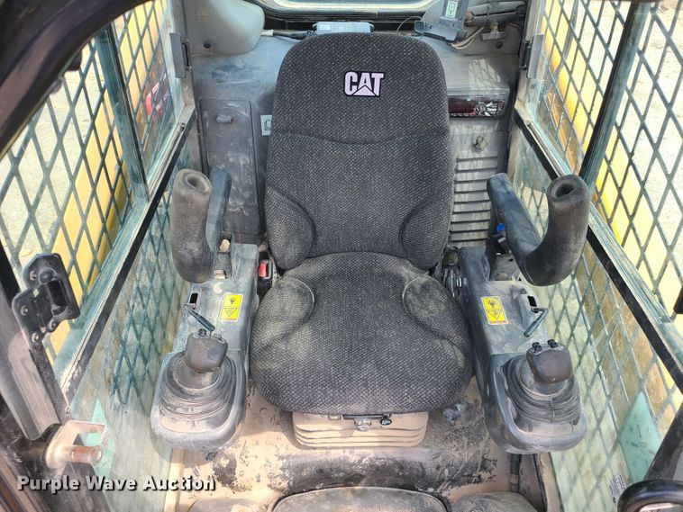 image for item L1327 2015 Caterpillar 299D  tracked skid steer loader