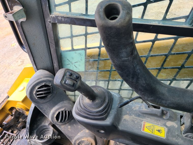 image for item L1327 2015 Caterpillar 299D  tracked skid steer loader