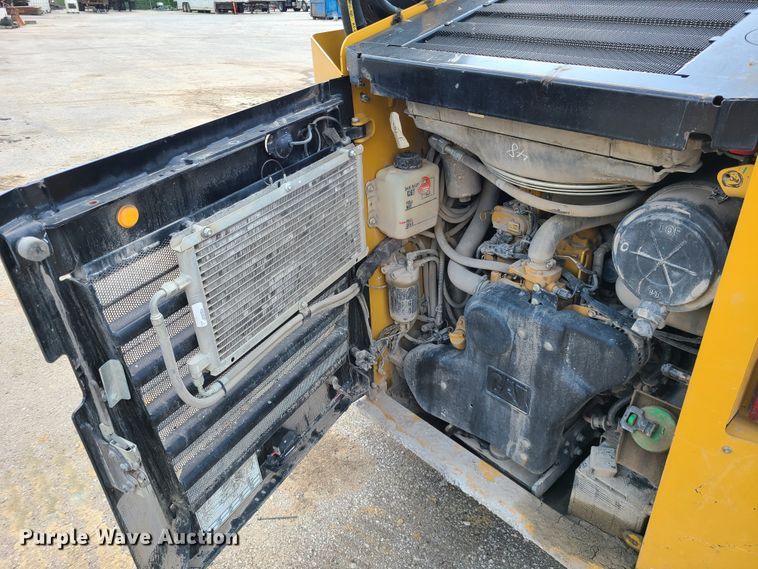 image for item L1327 2015 Caterpillar 299D  tracked skid steer loader