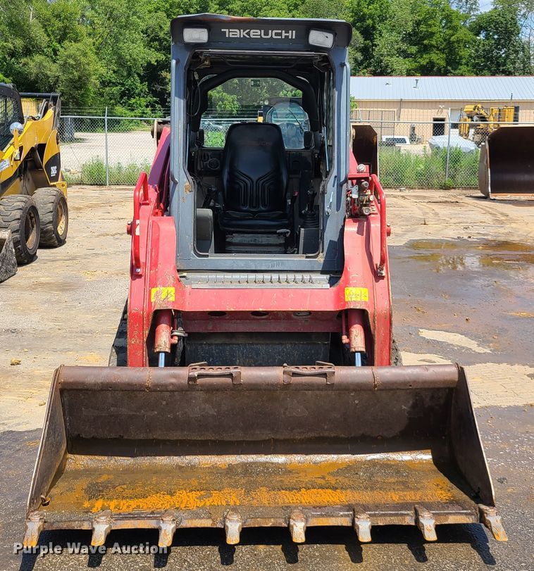 image for item L1328 2016 Takeuchi TL8  tracked skid steer loader