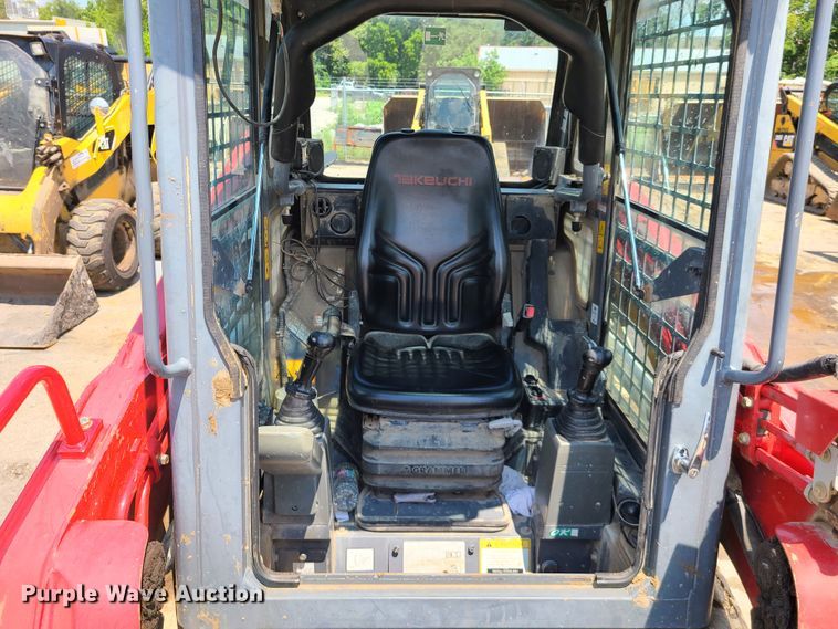 image for item L1328 2016 Takeuchi TL8  tracked skid steer loader