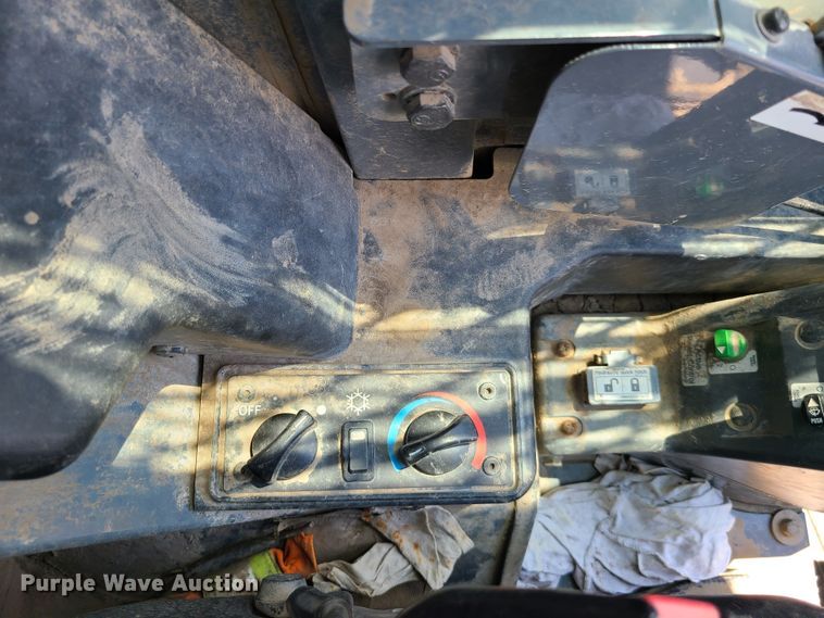 image for item L1328 2016 Takeuchi TL8  tracked skid steer loader