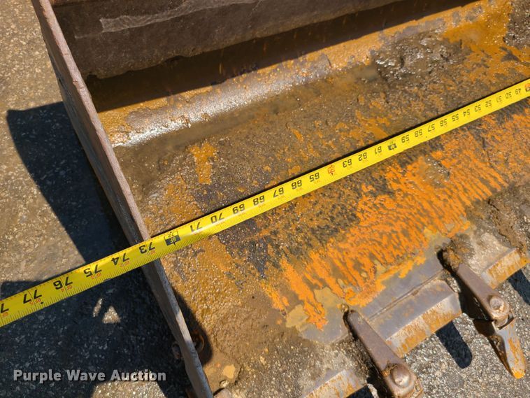 image for item L1328 2016 Takeuchi TL8  tracked skid steer loader