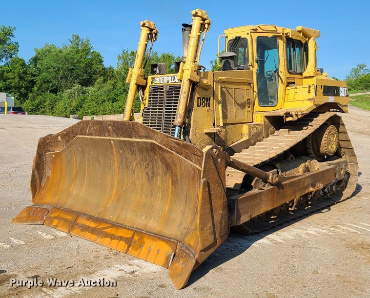 image for item L1331 1990 Caterpillar D8N  dozer