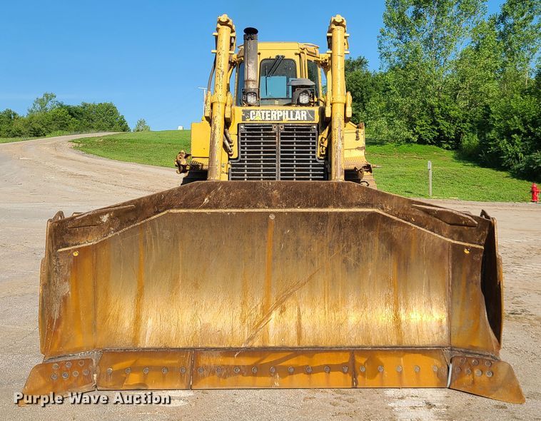 image for item L1331 1990 Caterpillar D8N  dozer