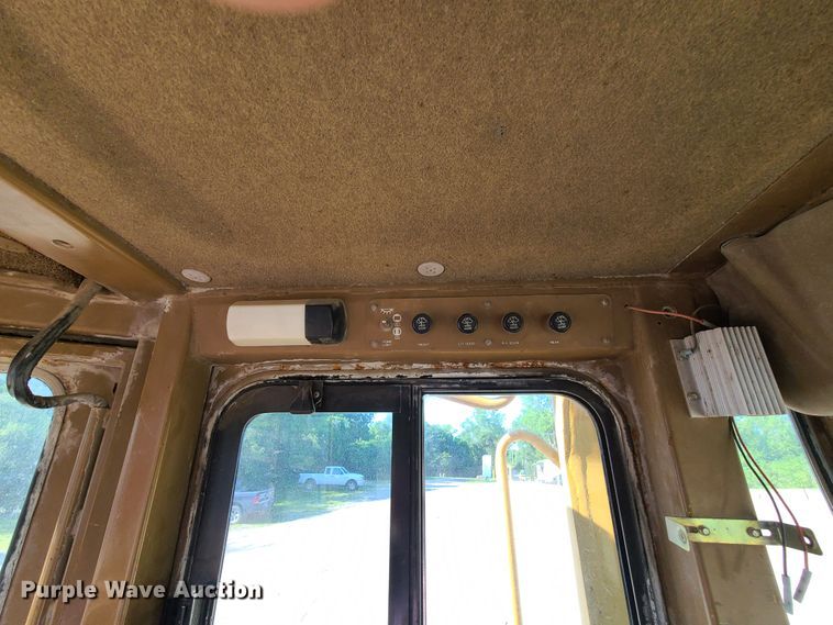 image for item L1331 1990 Caterpillar D8N  dozer