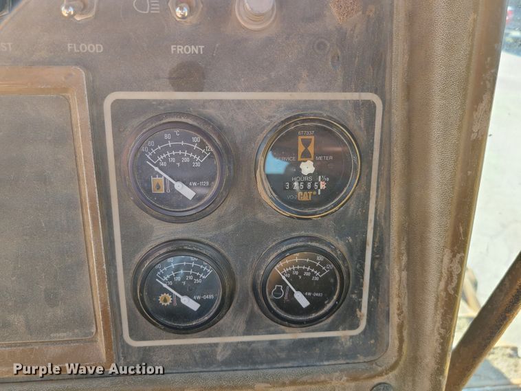 image for item L1331 1990 Caterpillar D8N  dozer