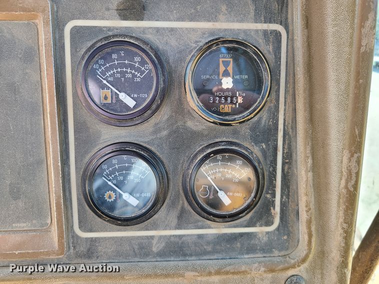 image for item L1331 1990 Caterpillar D8N  dozer