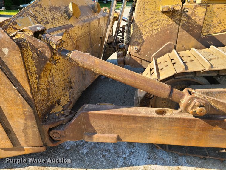 image for item L1331 1990 Caterpillar D8N  dozer