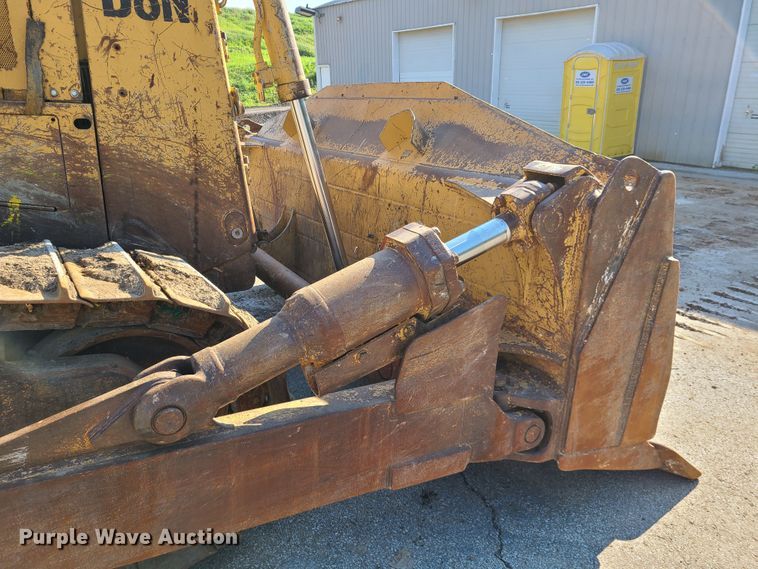 image for item L1331 1990 Caterpillar D8N  dozer